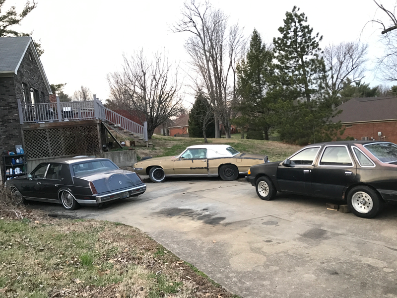 Illustration for article titled Odd car selection of a house close to mine.